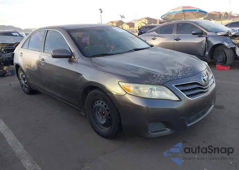 2010 Toyota Camry Le z USA, uszkodzony, nr VIN 4T4BF3EK8AR026506